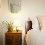 Host & Stay - Dane Hill