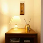 Host & Stay - Dane Hill